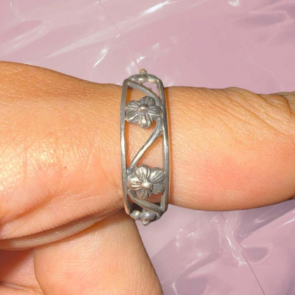 Vintage Y2K Romantic Flower Vine Band Ring 925 Sterling Silver Size 7